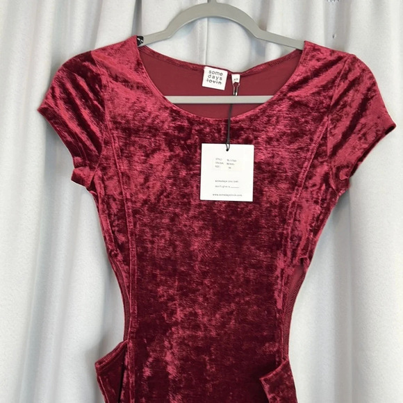 Somedays Lovin Revolve New Women’s XS Berry Velvet Side Waist Cutout Mini Dress - Picture 4 of 9